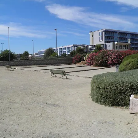 Climatise Pour 2 Avec Terrasse Et Parking Pres Des Plages - Fr-1-338-613 Sète